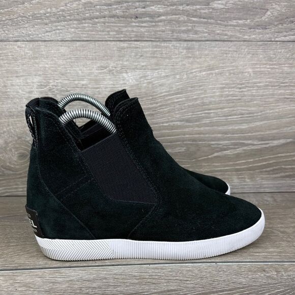 Sorel Out ‘N About Women’s Sz 9 Black Suede Pull On Hidden Wedge Hi Chelsea Boot - Picture 1 of 10